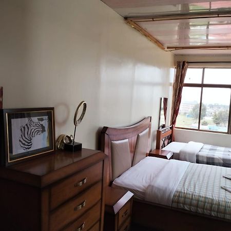 Newstead Hotel Найваша Екстериор снимка