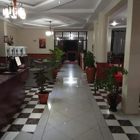 Newstead Hotel Найваша Екстериор снимка