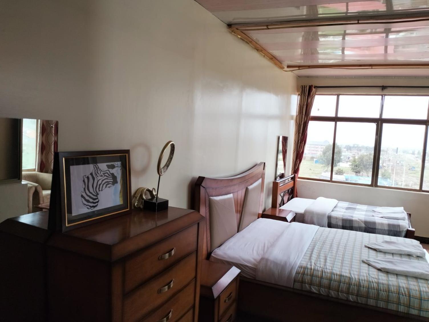 Newstead Hotel Найваша Екстериор снимка