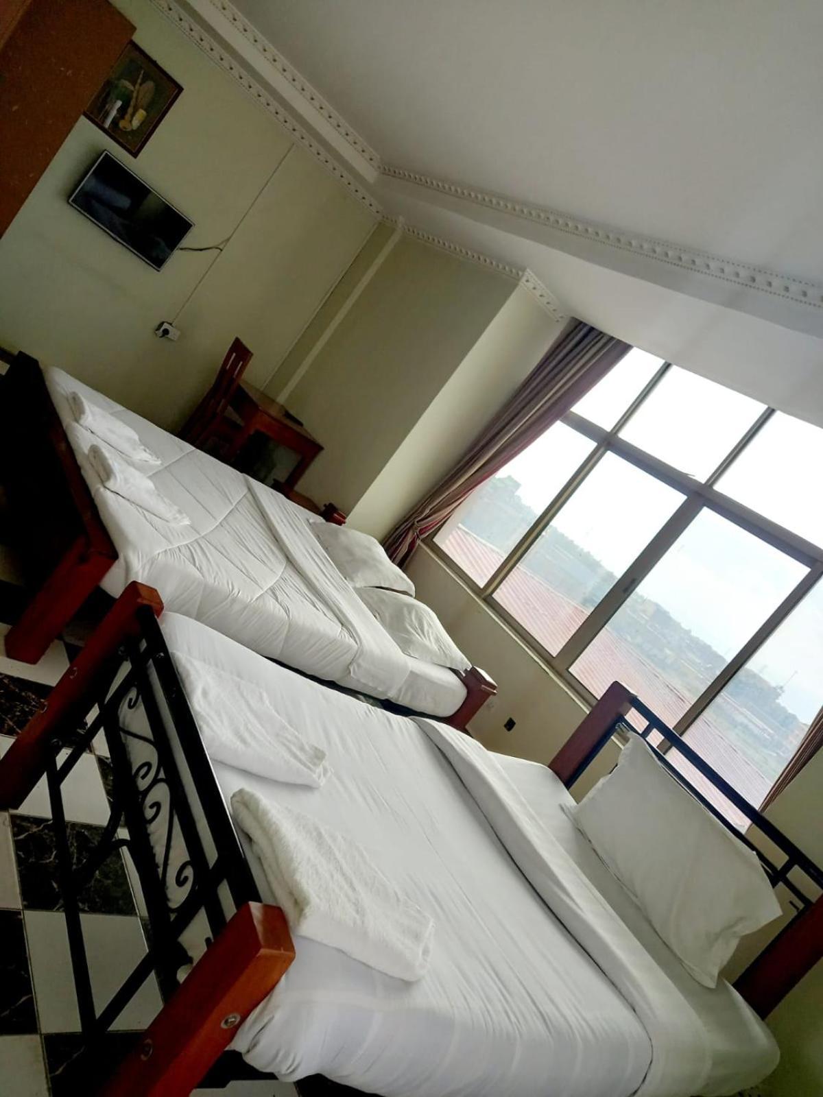 Newstead Hotel Найваша Екстериор снимка